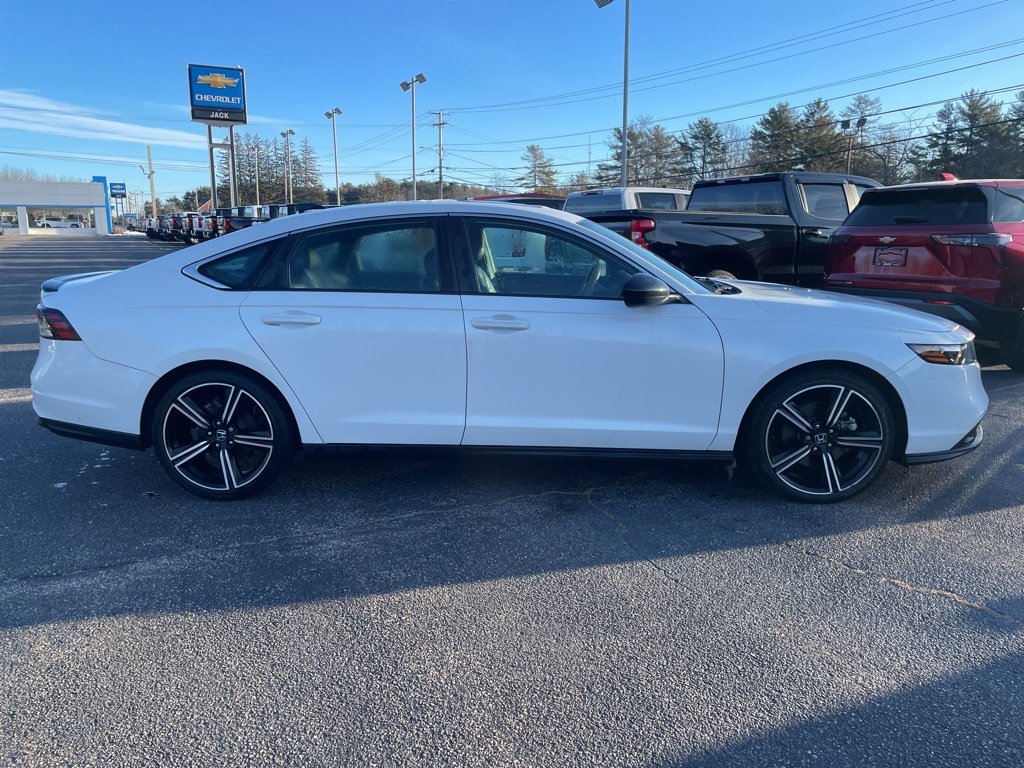 Used 2023 Honda Accord Sport image 8