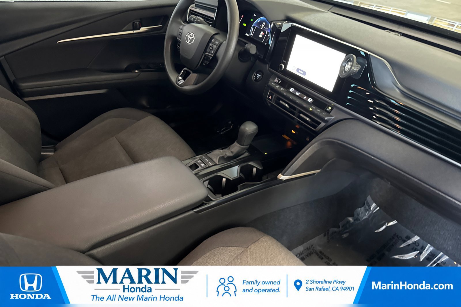 Used 2025 Toyota Camry LE FWD image 18
