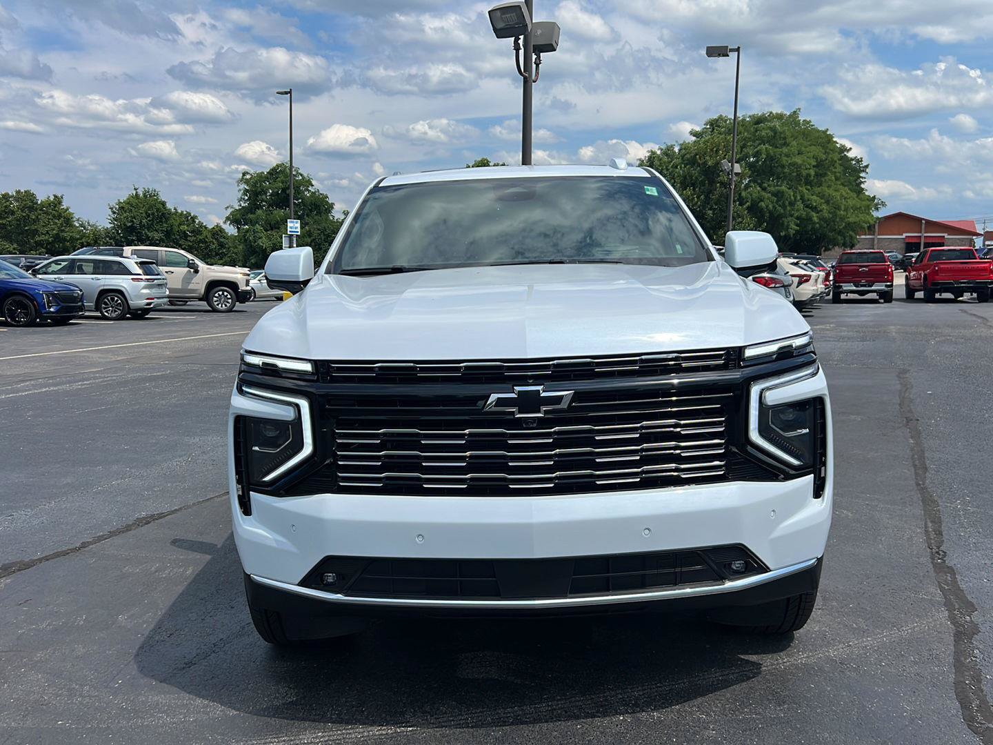 New 2026 Chevrolet Tahoe High Country AWD/4WD image 2