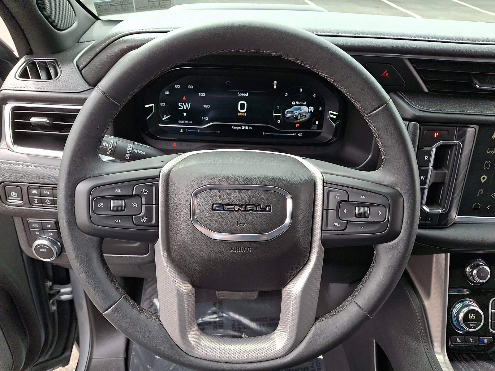 Used 2023 GMC Yukon Denali AWD/4WD image 18