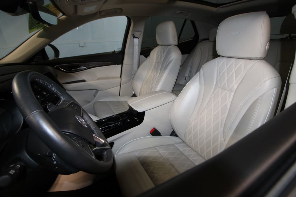 Used 2023 Buick Envision Avenir image 4