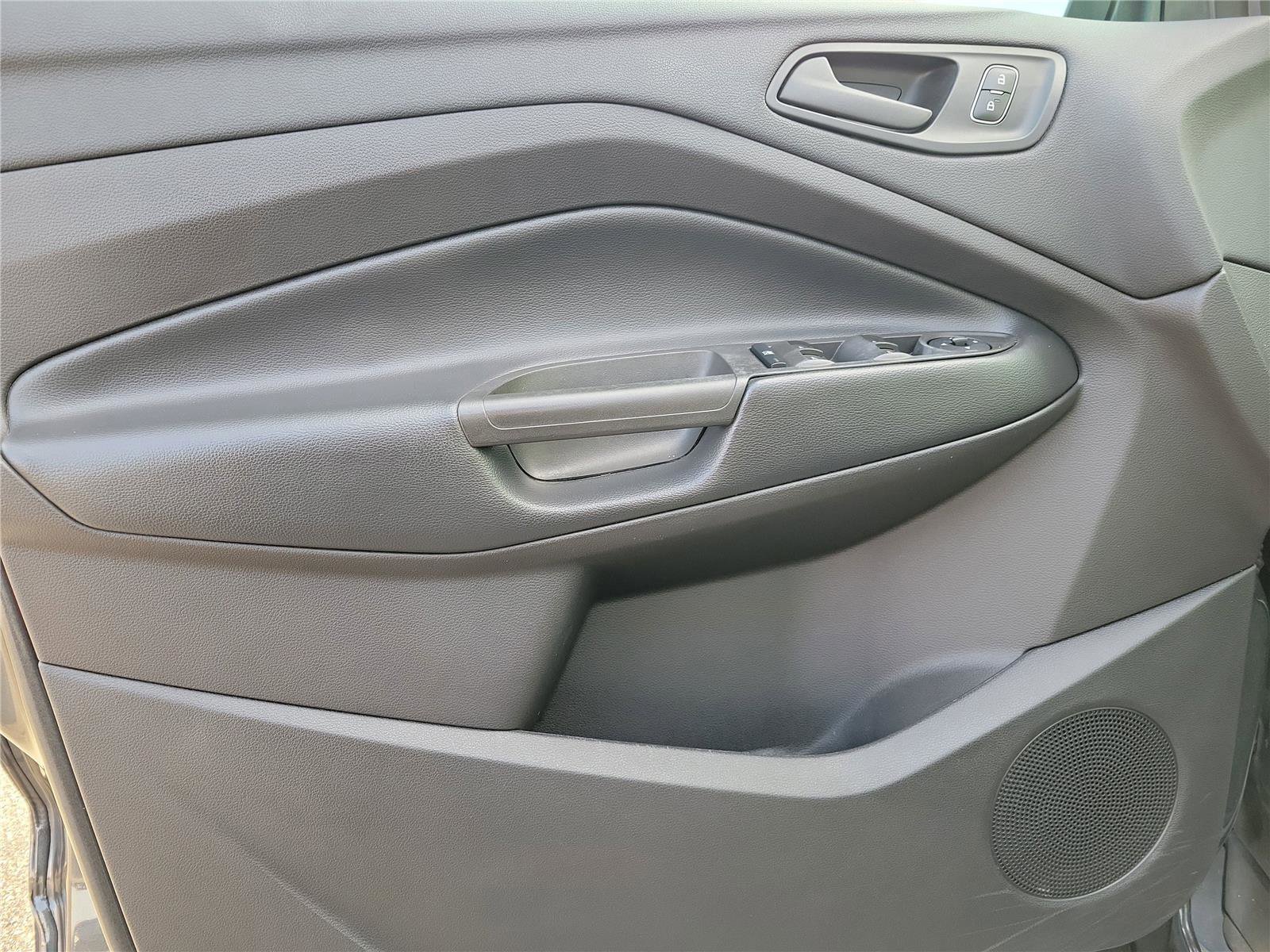 Used 2019 Ford Escape S image 18