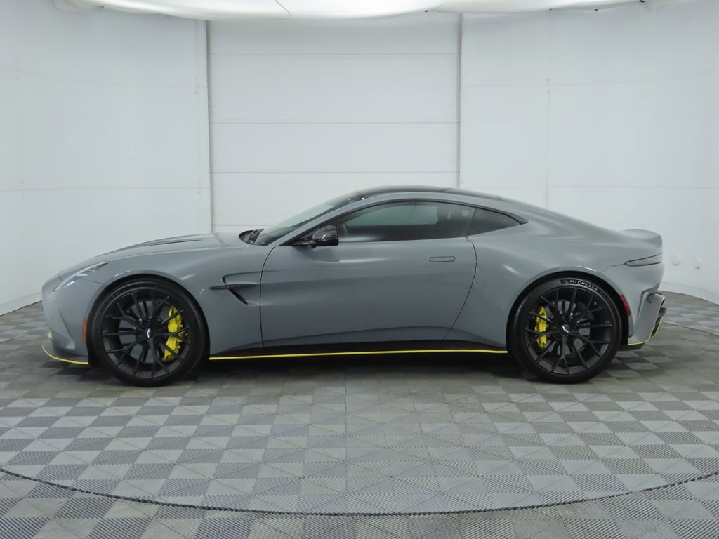 Used 2025 Aston Martin V8 Vantage Coupe image 8