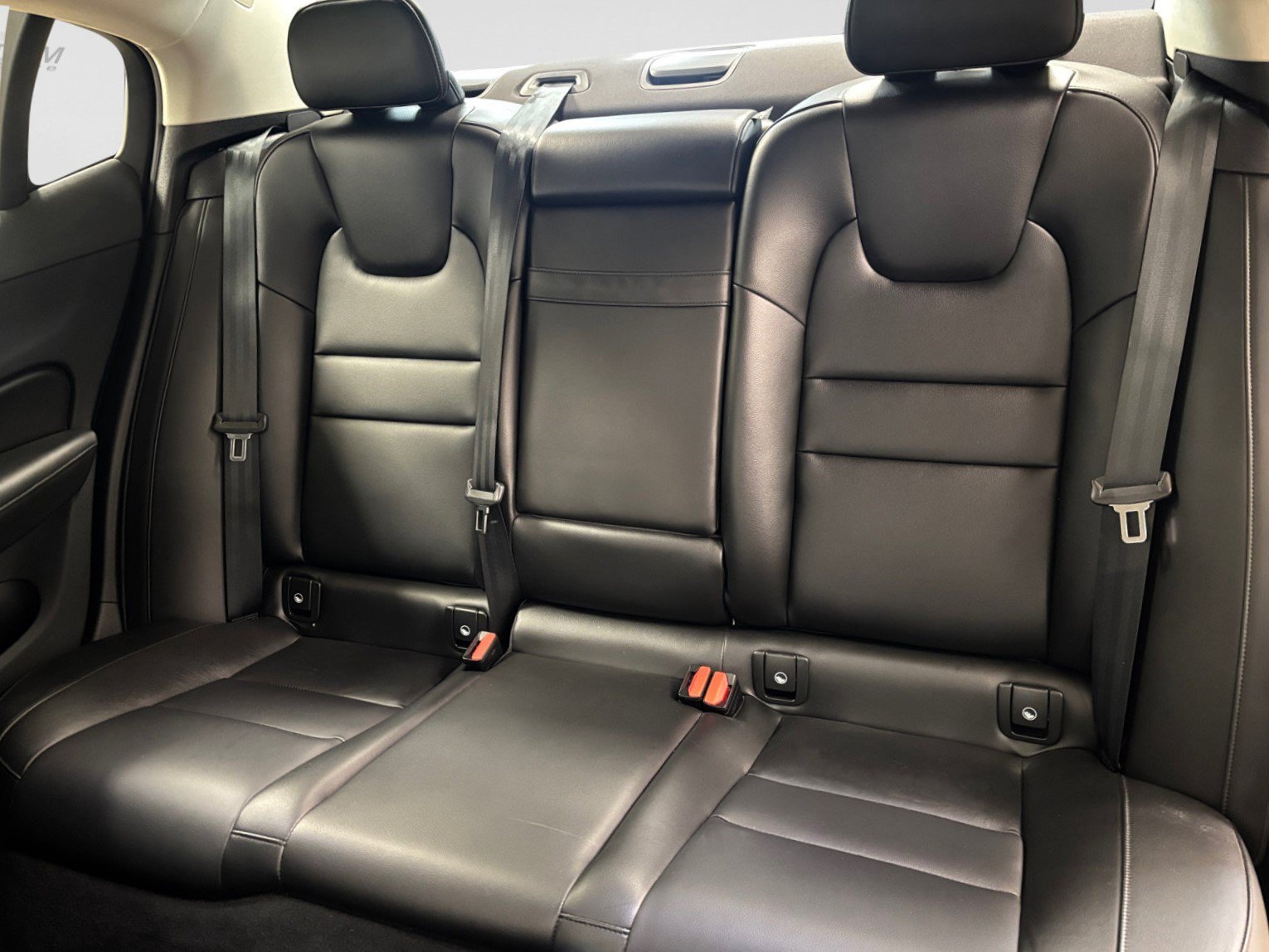 Used 2024 Volvo S60 B5 Core FWD image 33