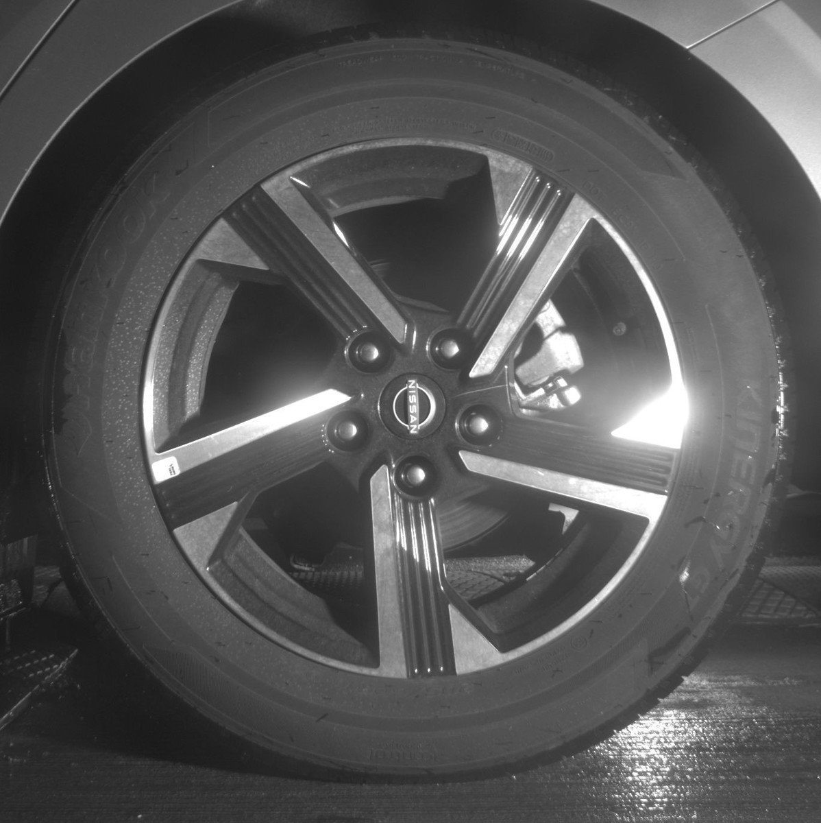 Used 2025 Nissan Sentra SV FWD image 14
