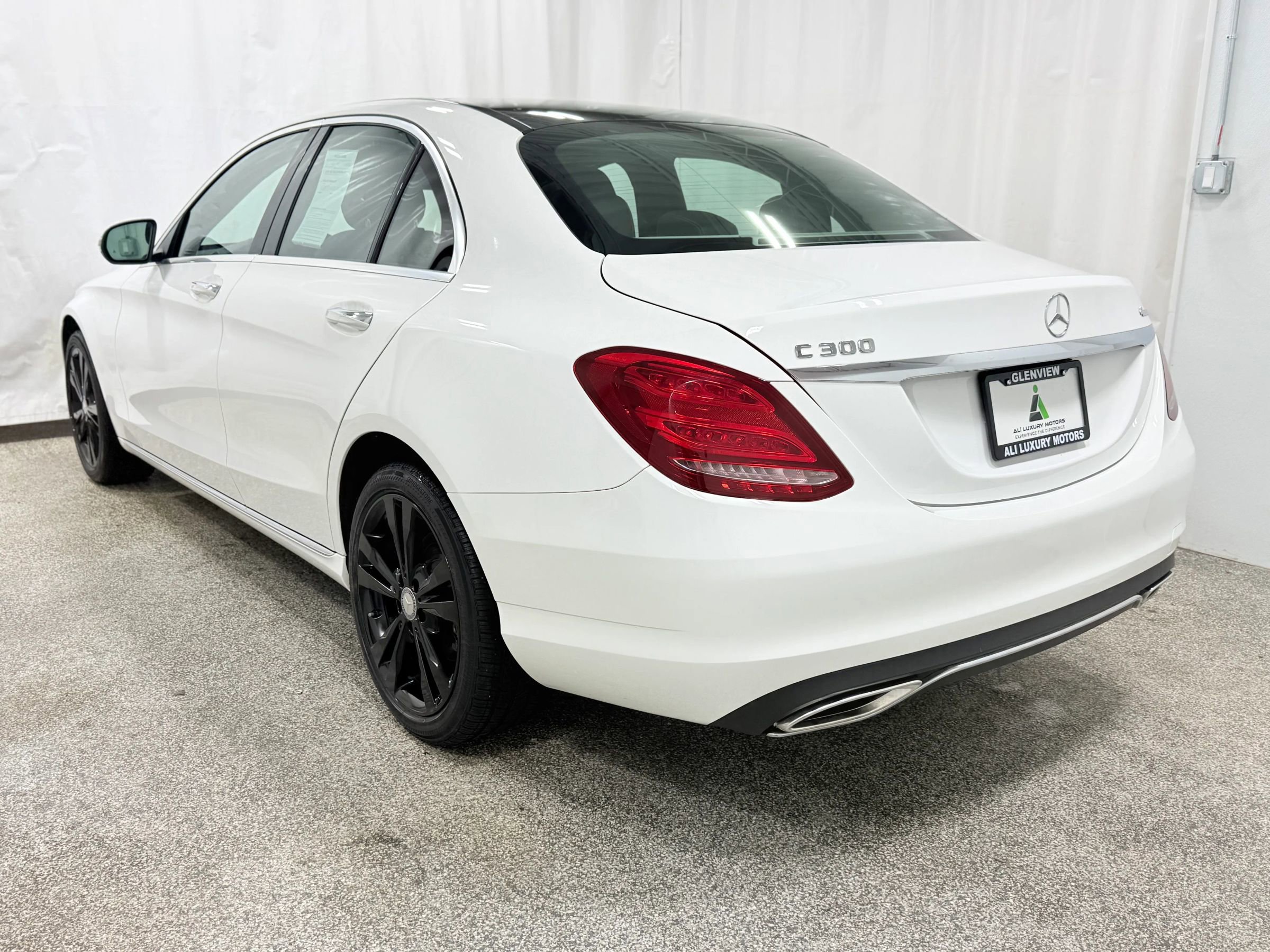 Used 2017 Mercedes-Benz C 300 4MATIC Sedan image 6