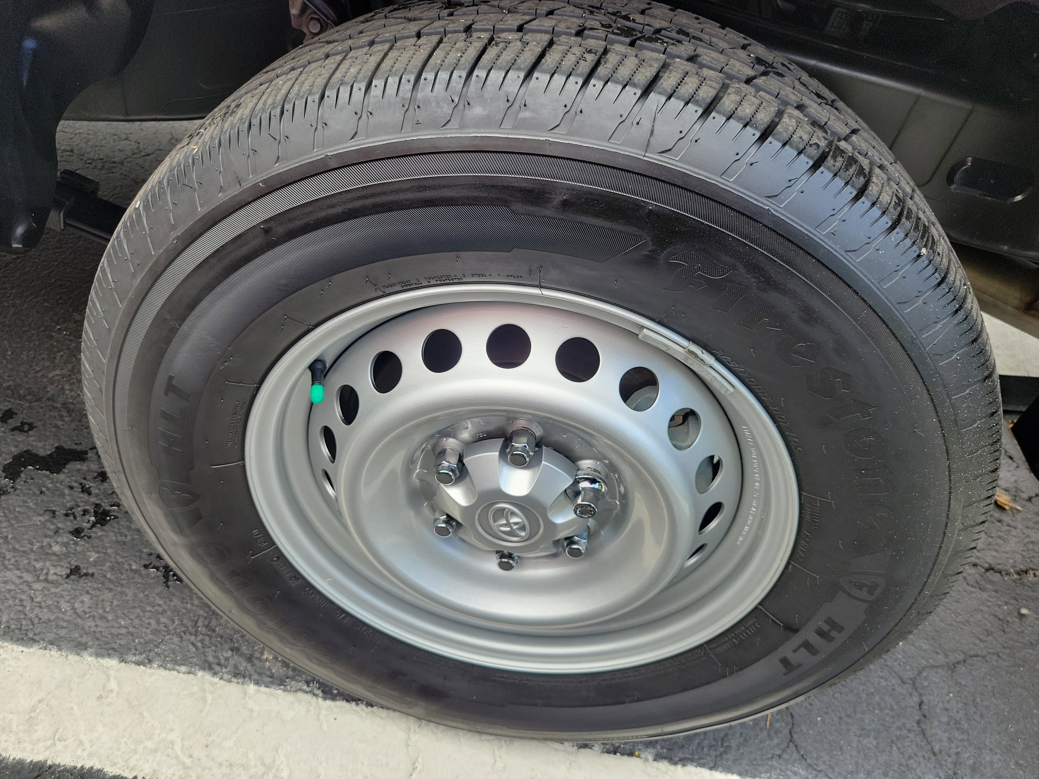 Used 2025 Toyota Tacoma SR w/ Towing Package image 23