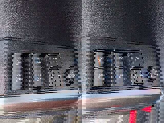 Used 2019 Toyota Tacoma SR5 image 16