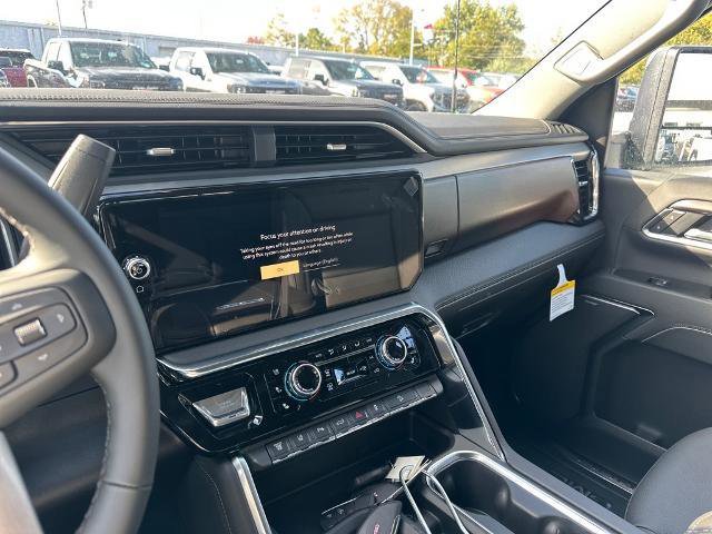 New 2026 GMC Sierra 3500 Denali w/ Denali Reserve Package image 8