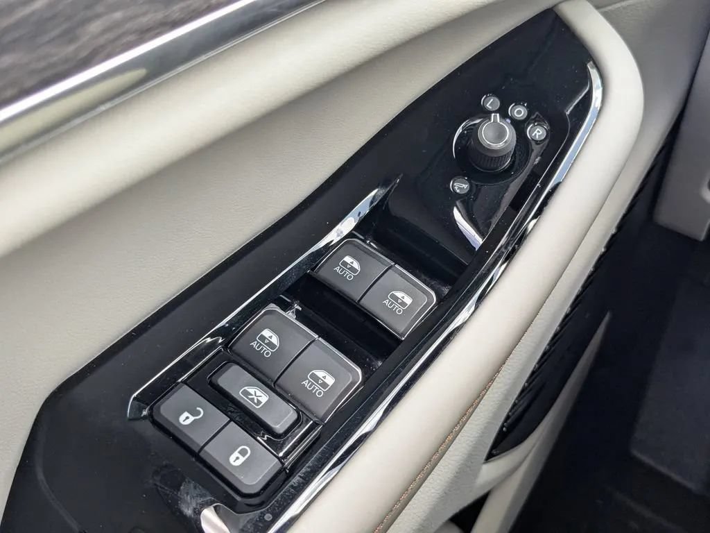 Used 2021 Jeep Grand Cherokee L Overland AWD/4WD image 25