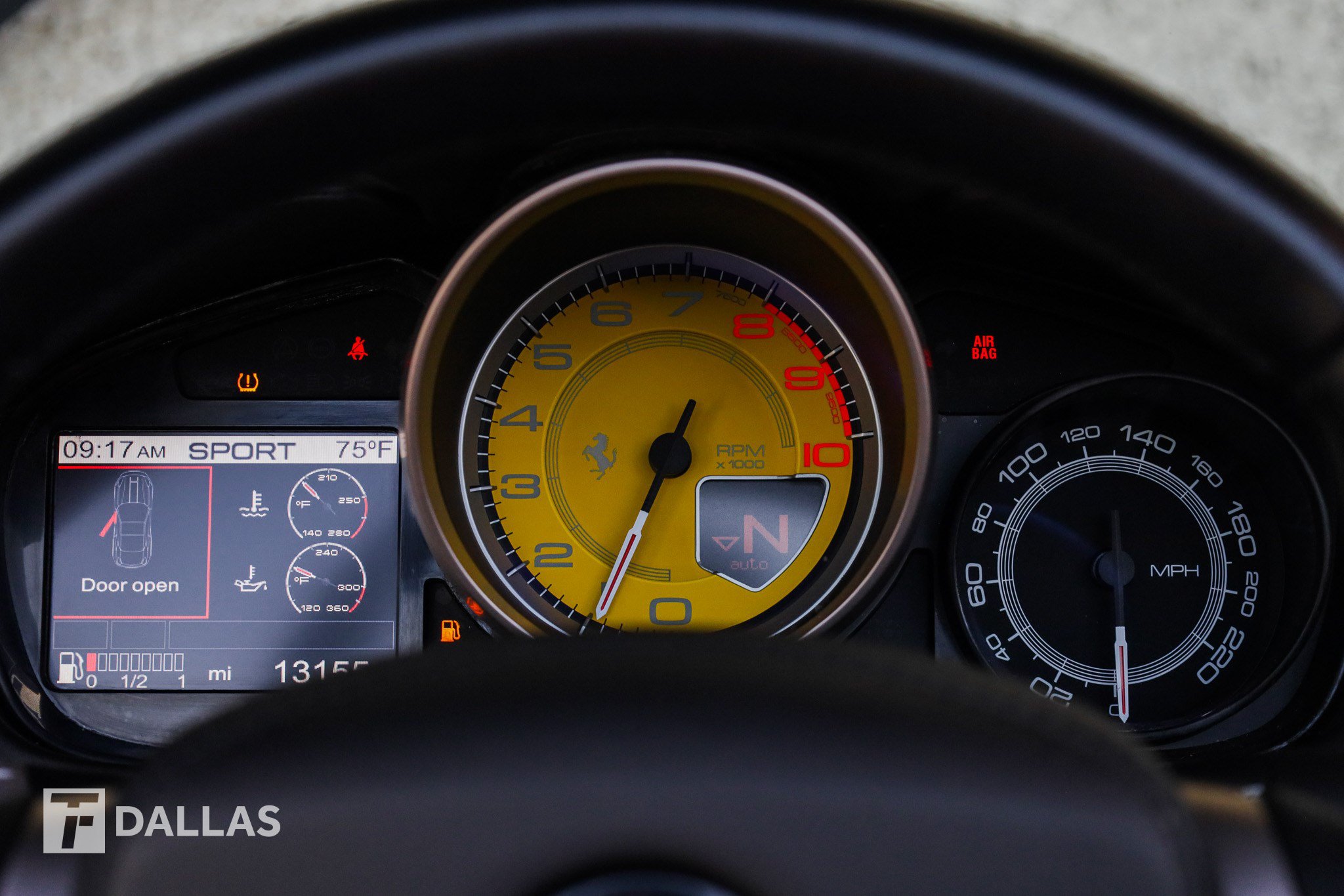 Used 2010 Ferrari California RWD image 28