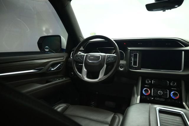 Used 2021 GMC Yukon Denali w/ Denali Premium Package RWD image 39