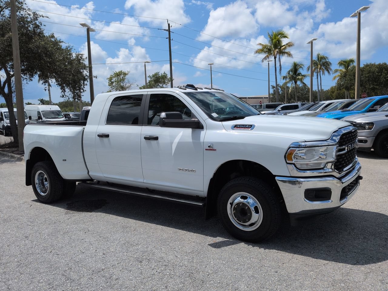 Used 2022 RAM 3500 Big Horn w/ Level A Equipment Group AWD/4WD image 2