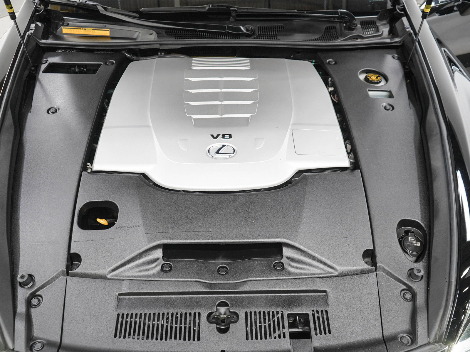 Used 2015 Lexus LS 460 w/ Comfort Package RWD image 31
