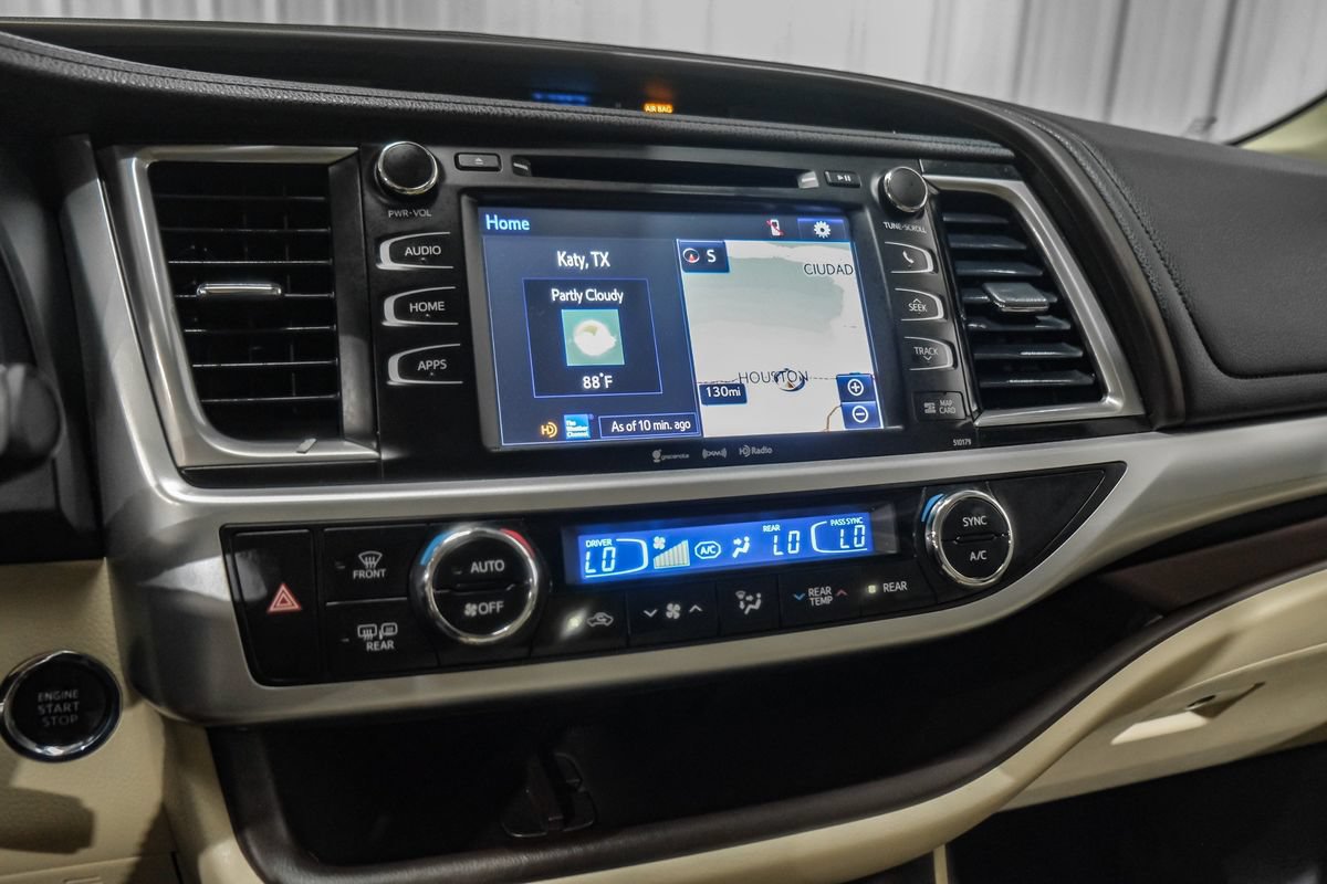 Used 2018 Toyota Highlander XLE FWD image 25