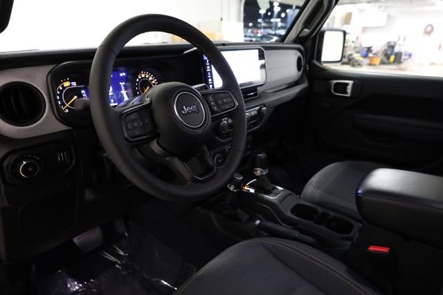 Used 2024 Jeep Wrangler Sport S image 12