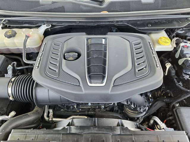 Used 2023 Jeep Grand Wagoneer Series III AWD/4WD image 31