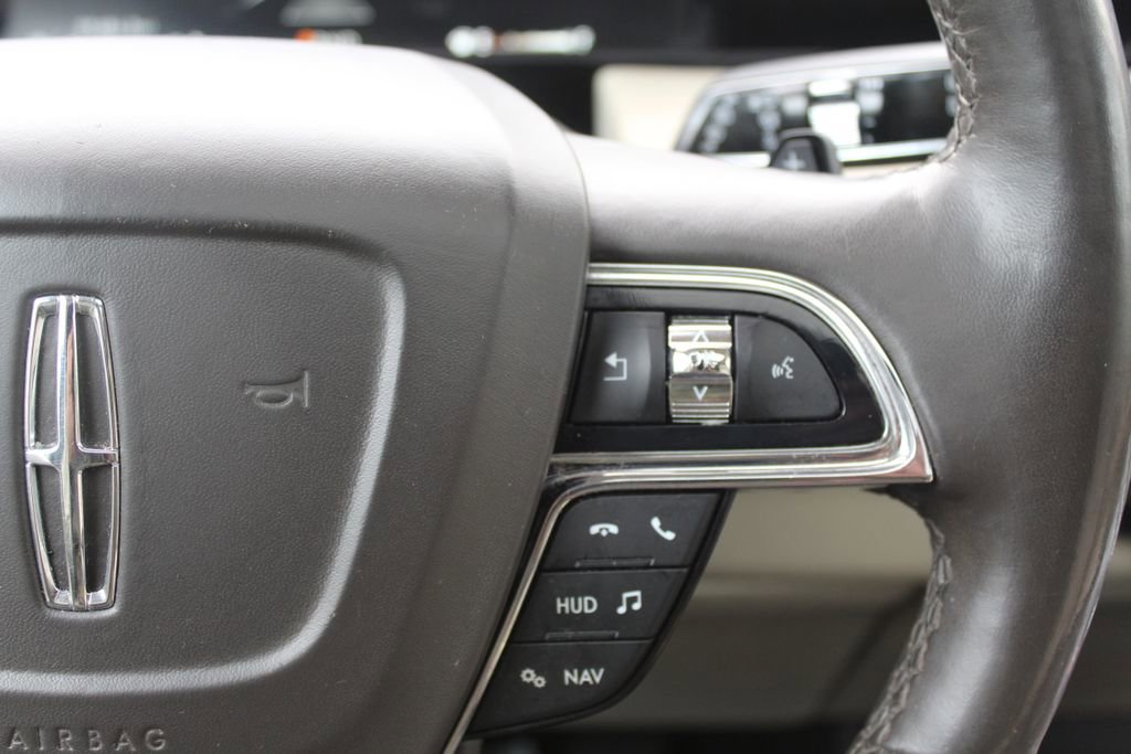 Used 2019 Lincoln Navigator Reserve AWD/4WD image 12