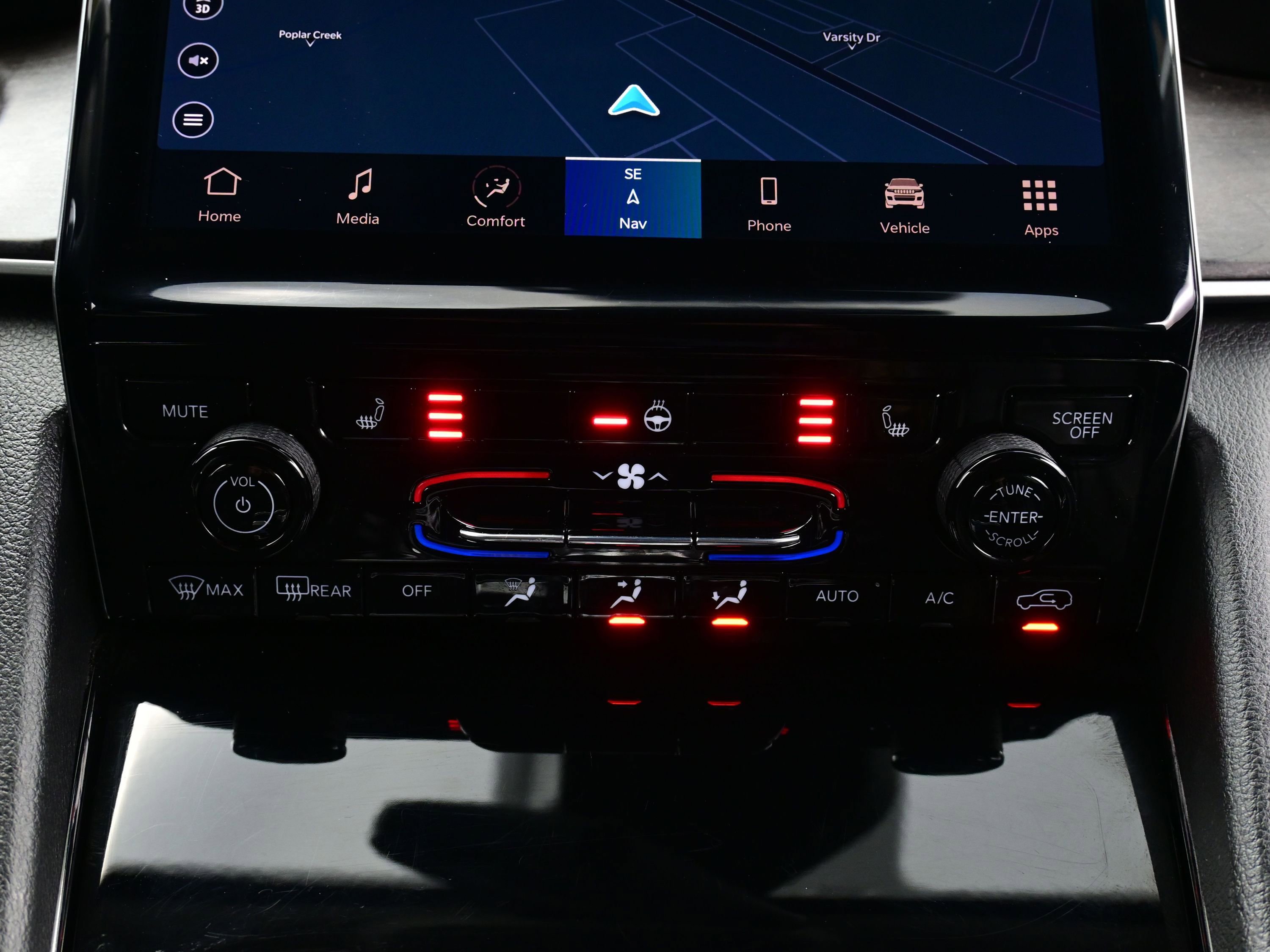 Used 2023 Jeep Grand Cherokee L Limited w/ Black Appearance Package image 23