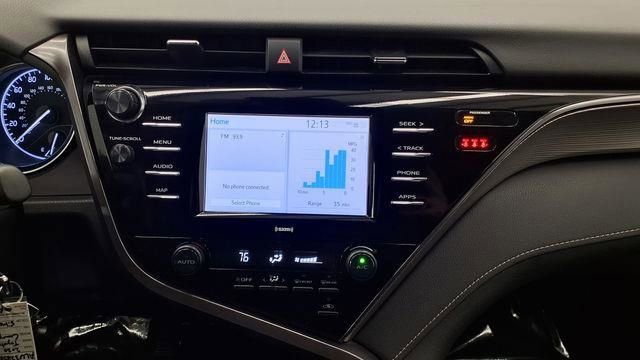 Used 2020 Toyota Camry SE image 23