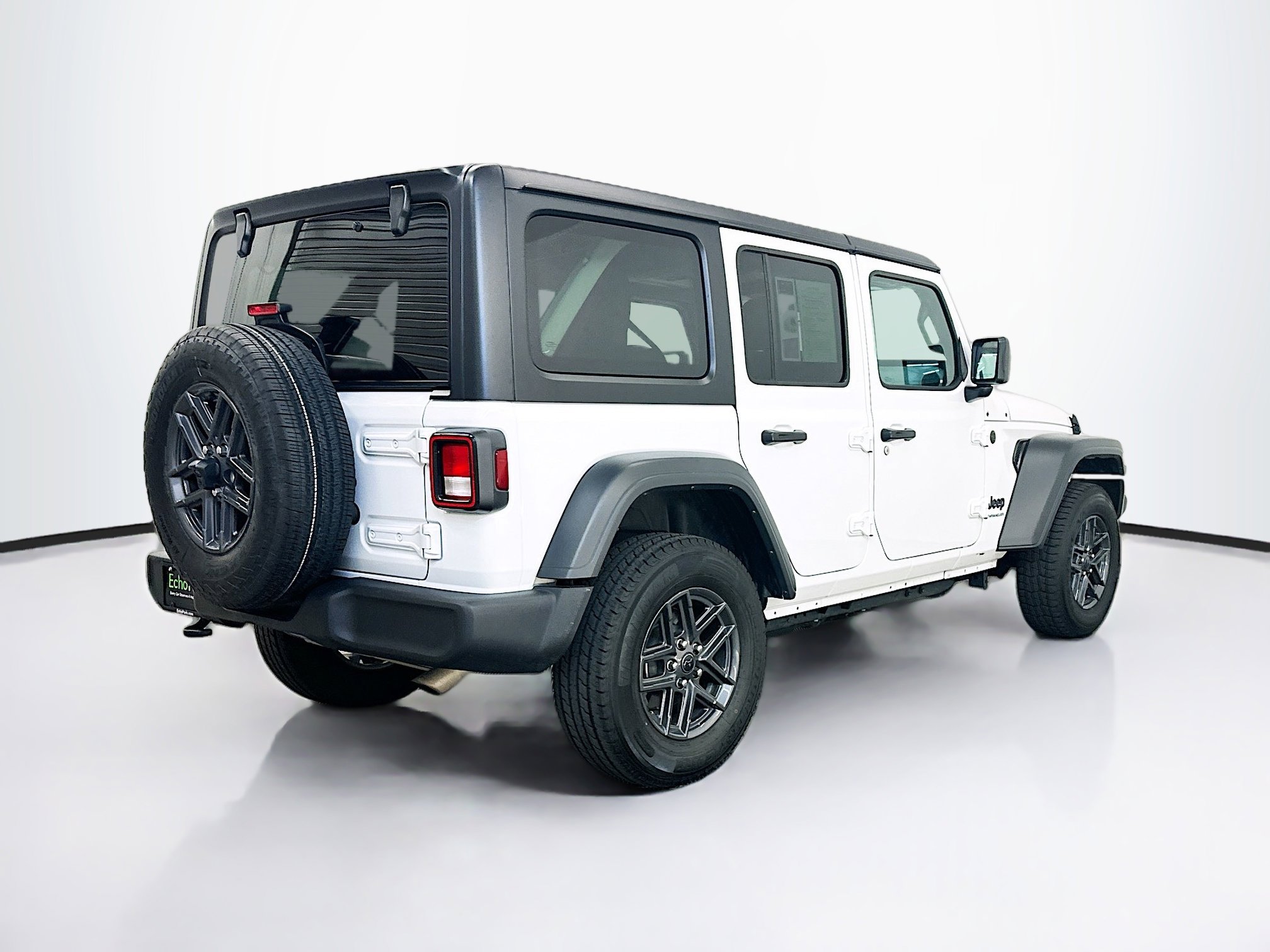 Used 2025 Jeep Wrangler Sport S image 9