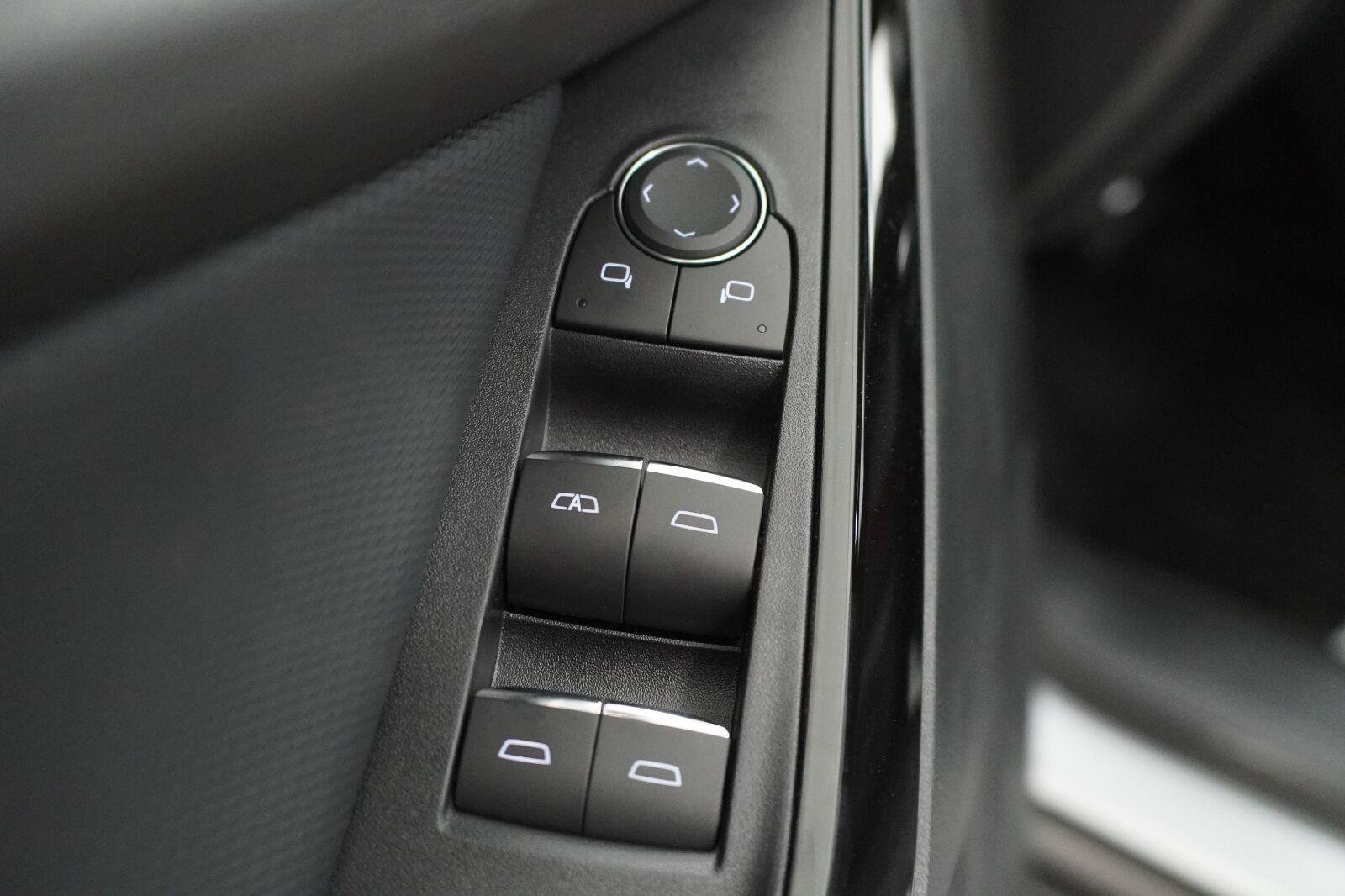 New 2027 Chevrolet Equinox RS w/ LPO, Floor Liner Package FWD image 21