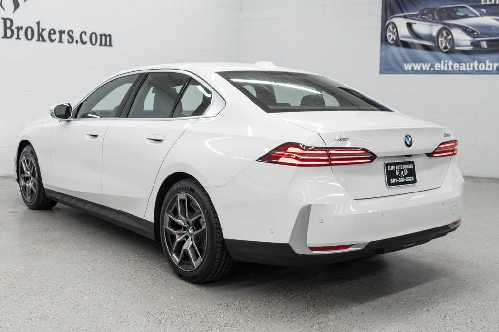 Used 2026 BMW 530i xDrive AWD/4WD image 42