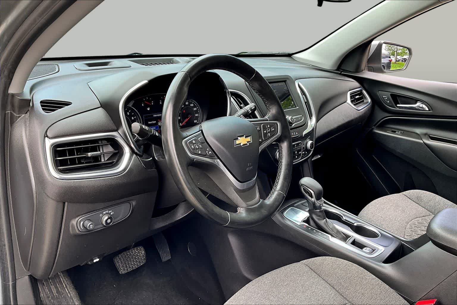 Used 2023 Chevrolet Equinox LT FWD image 16