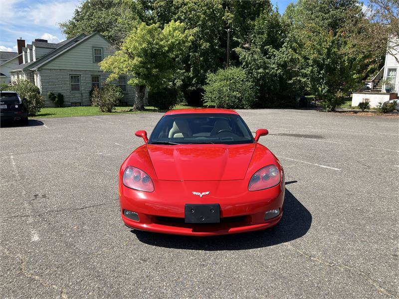 Used 2006 Chevrolet Corvette Coupe w/ Preferred Equipment Group image 2