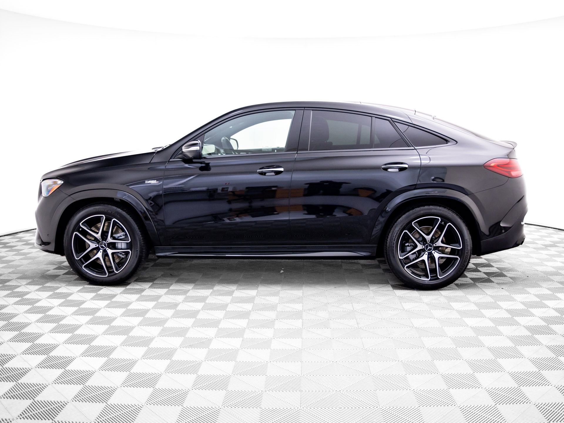 Used 2025 Mercedes-Benz GLE 53 AMG 4MATIC Coupe image 2