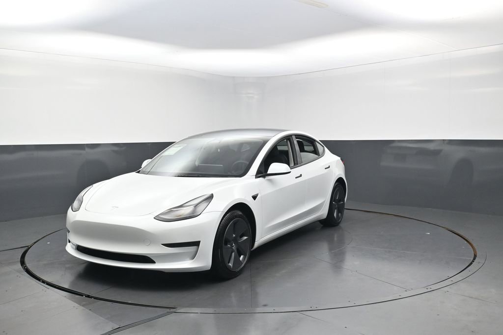 Used 2023 Tesla Model 3 Standard Range RWD image 5