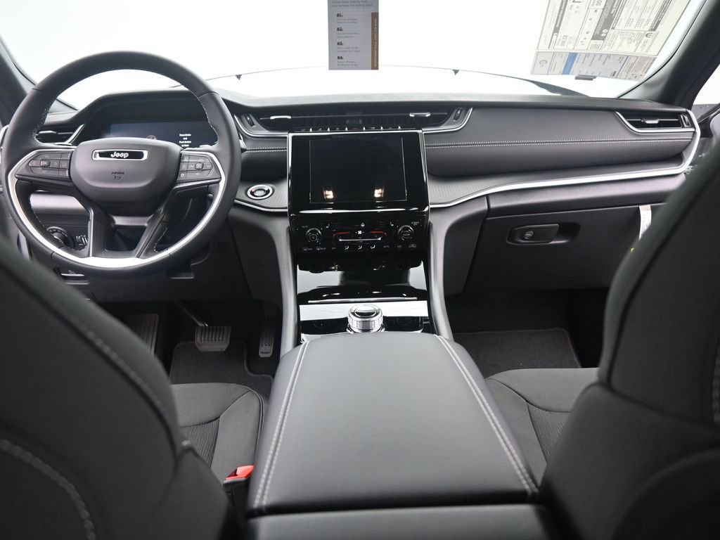 New 2025 Jeep Grand Cherokee L Laredo w/ Luxury Tech Group I image 26