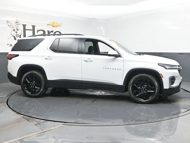 Used 2023 Chevrolet Traverse LT image 1