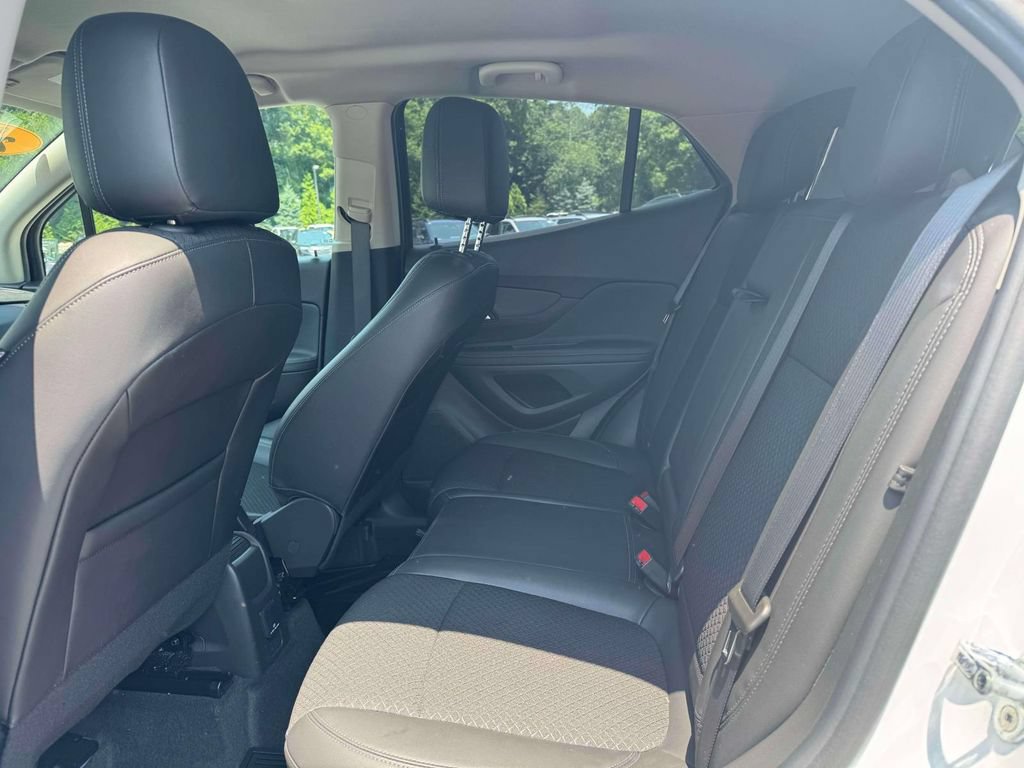 Used 2022 Buick Encore Preferred w/ Safety Package AWD/4WD image 15