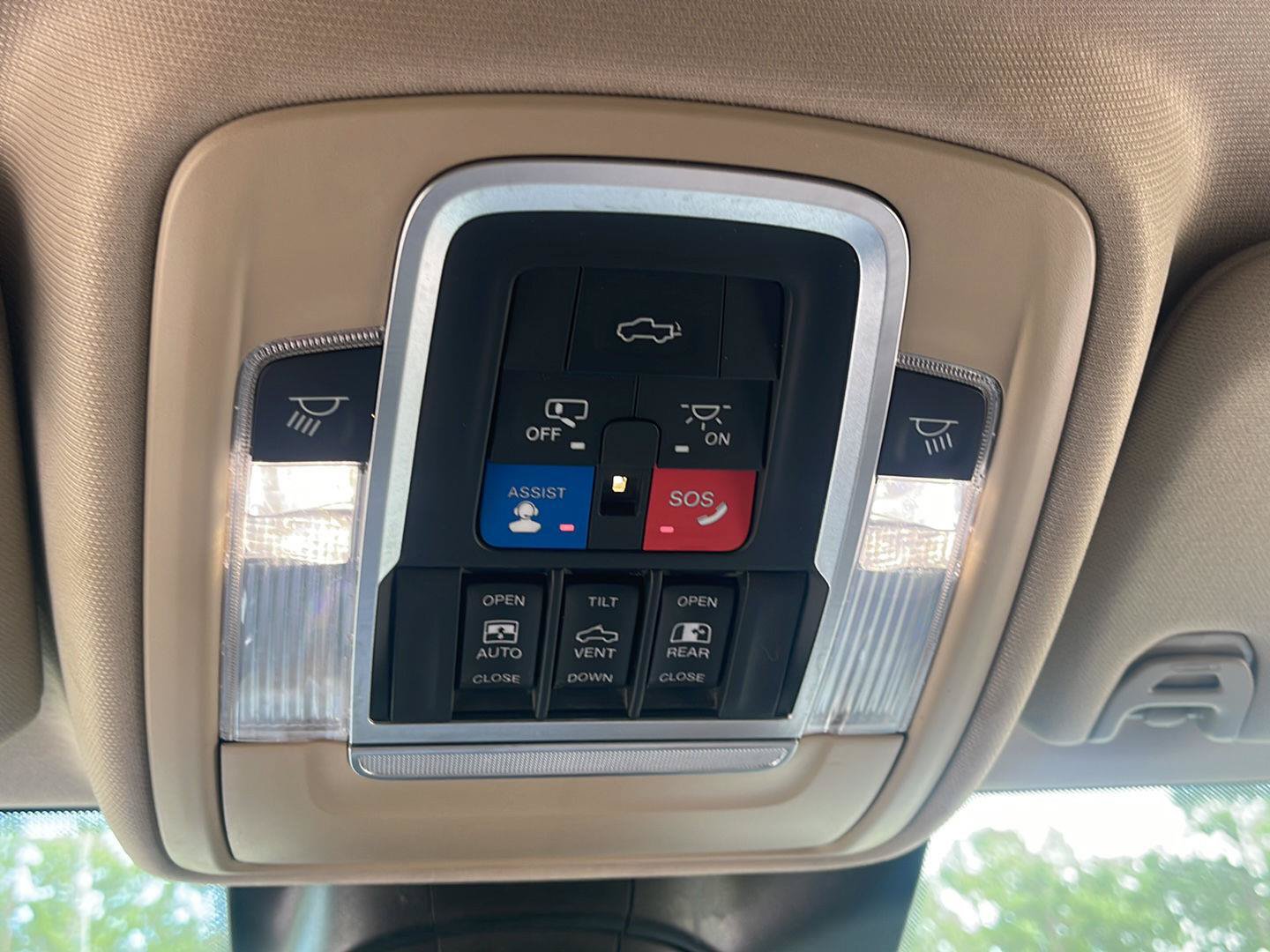 Certified 2022 RAM 3500 Laramie AWD/4WD image 34
