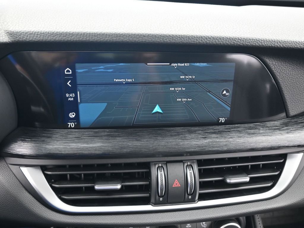 Used 2023 Alfa Romeo Stelvio Sprint image 20