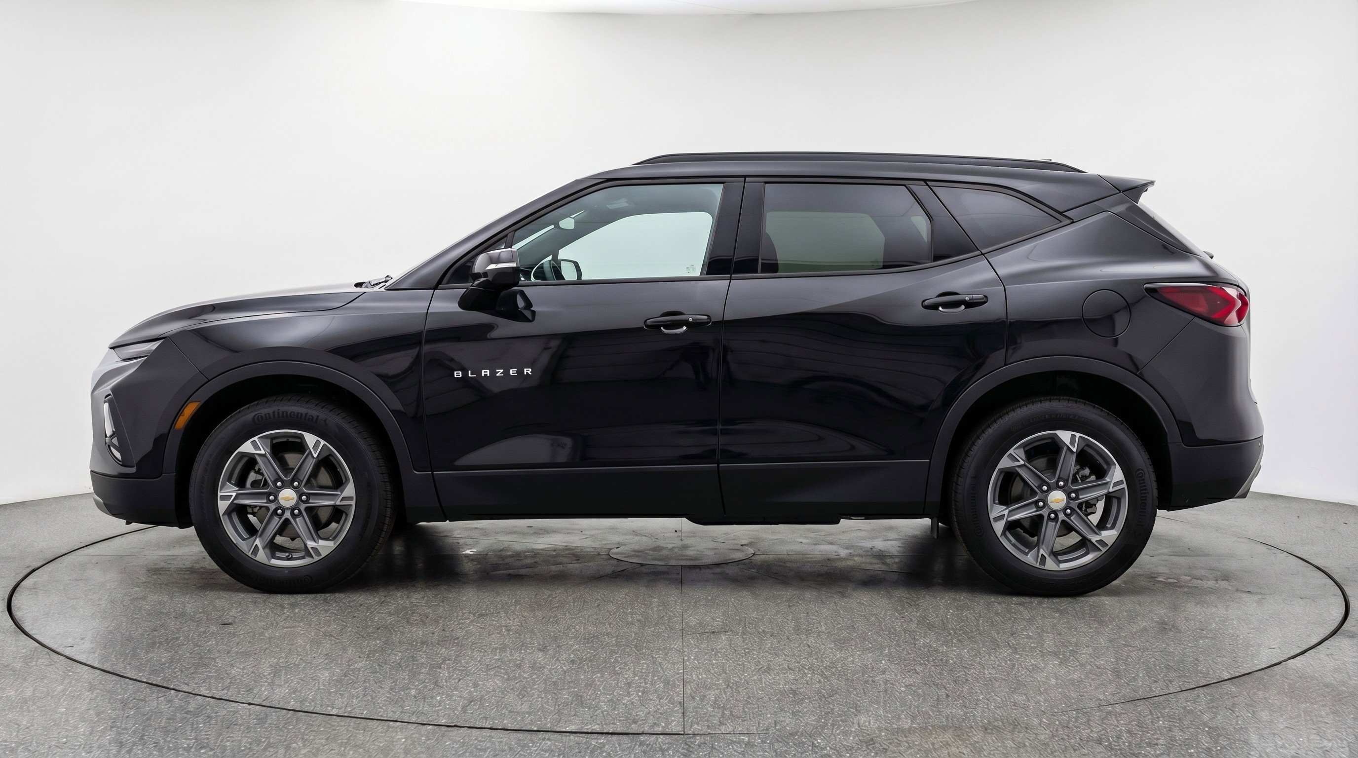 Used 2025 Chevrolet Blazer LT image 5