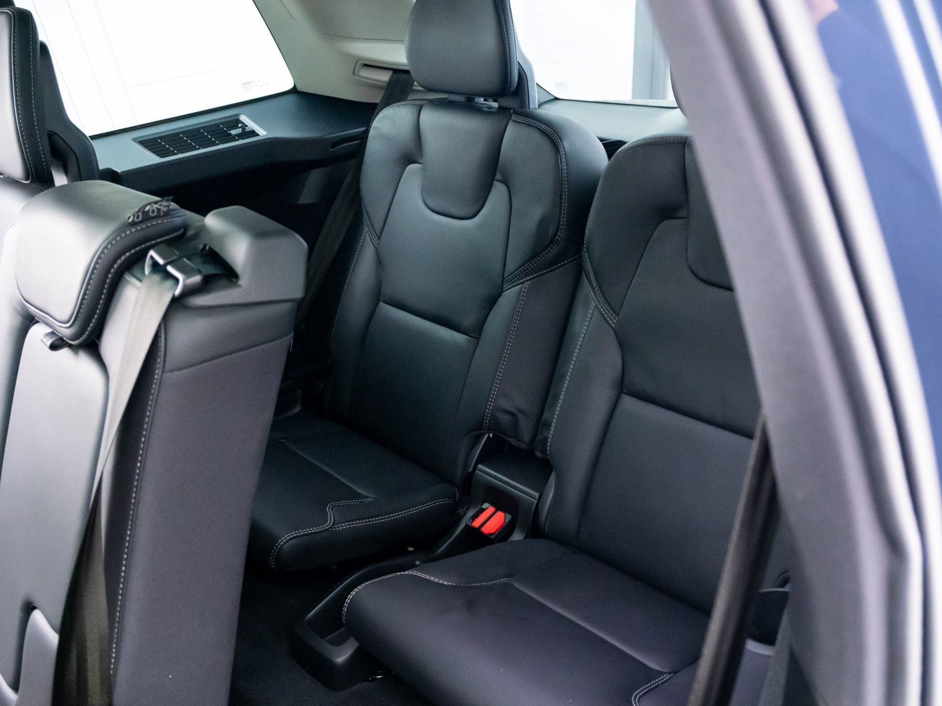 Used 2025 Volvo XC90 T8 Ultra w/ Protection Package Premier AWD/4WD image 21