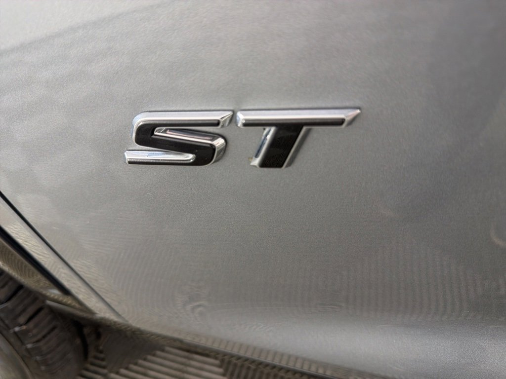 Used 2025 Buick Enclave Sport Touring image 12