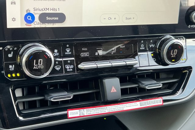 New 2026 Toyota Highlander Limited AWD/4WD image 23