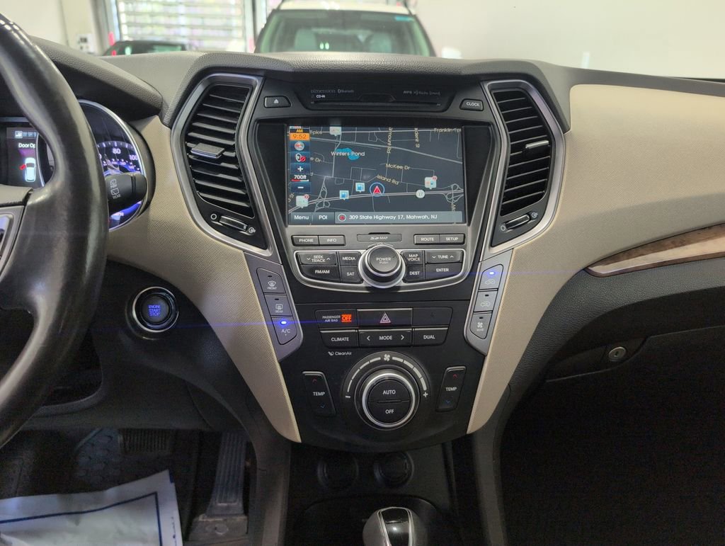 Used 2015 Hyundai Santa Fe GLS w/ Option Group 03 AWD/4WD image 19