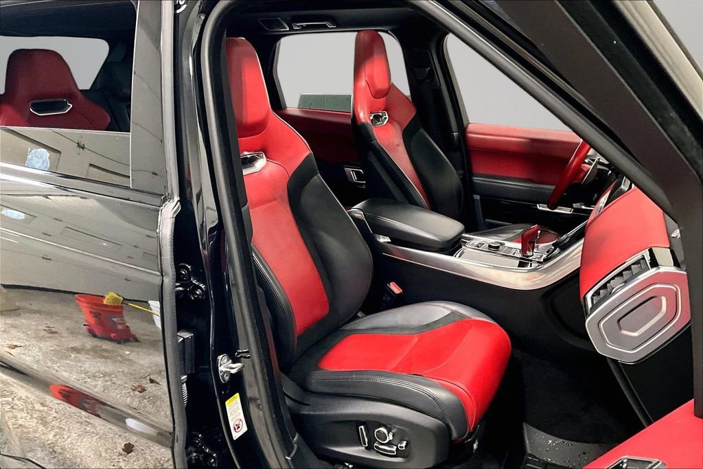 Used 2019 Land Rover Range Rover Sport SVR image 28