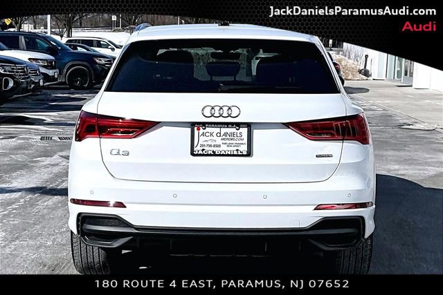 Used 2025 Audi Q3 2.0T Premium w/ Convenience Package image 4