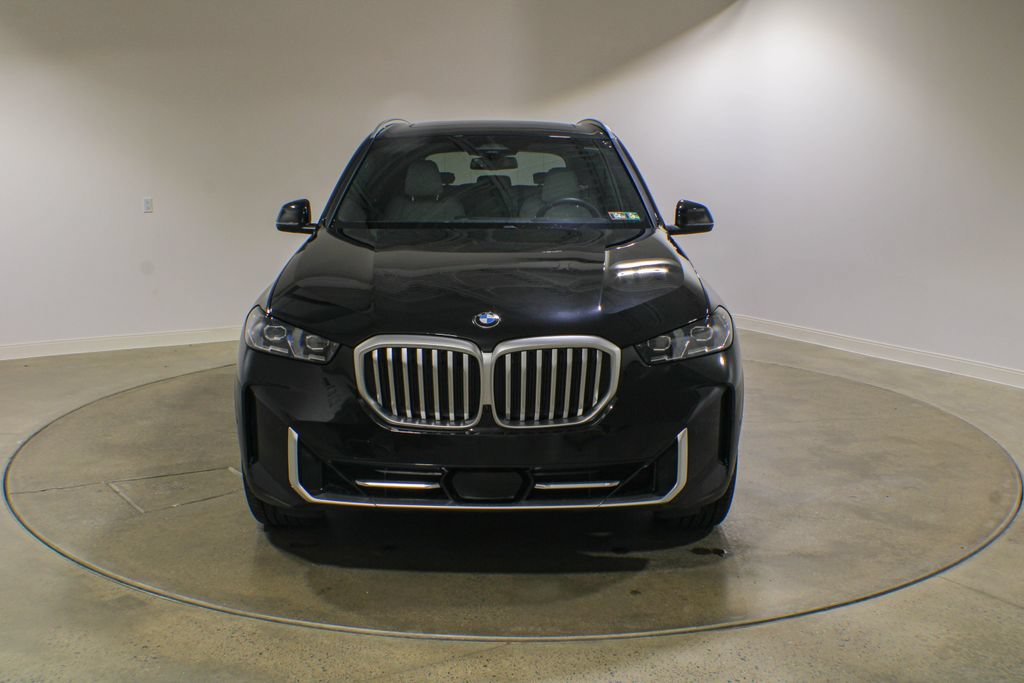 Used 2024 BMW X5 xDrive40i w/ Premium Package AWD/4WD image 2