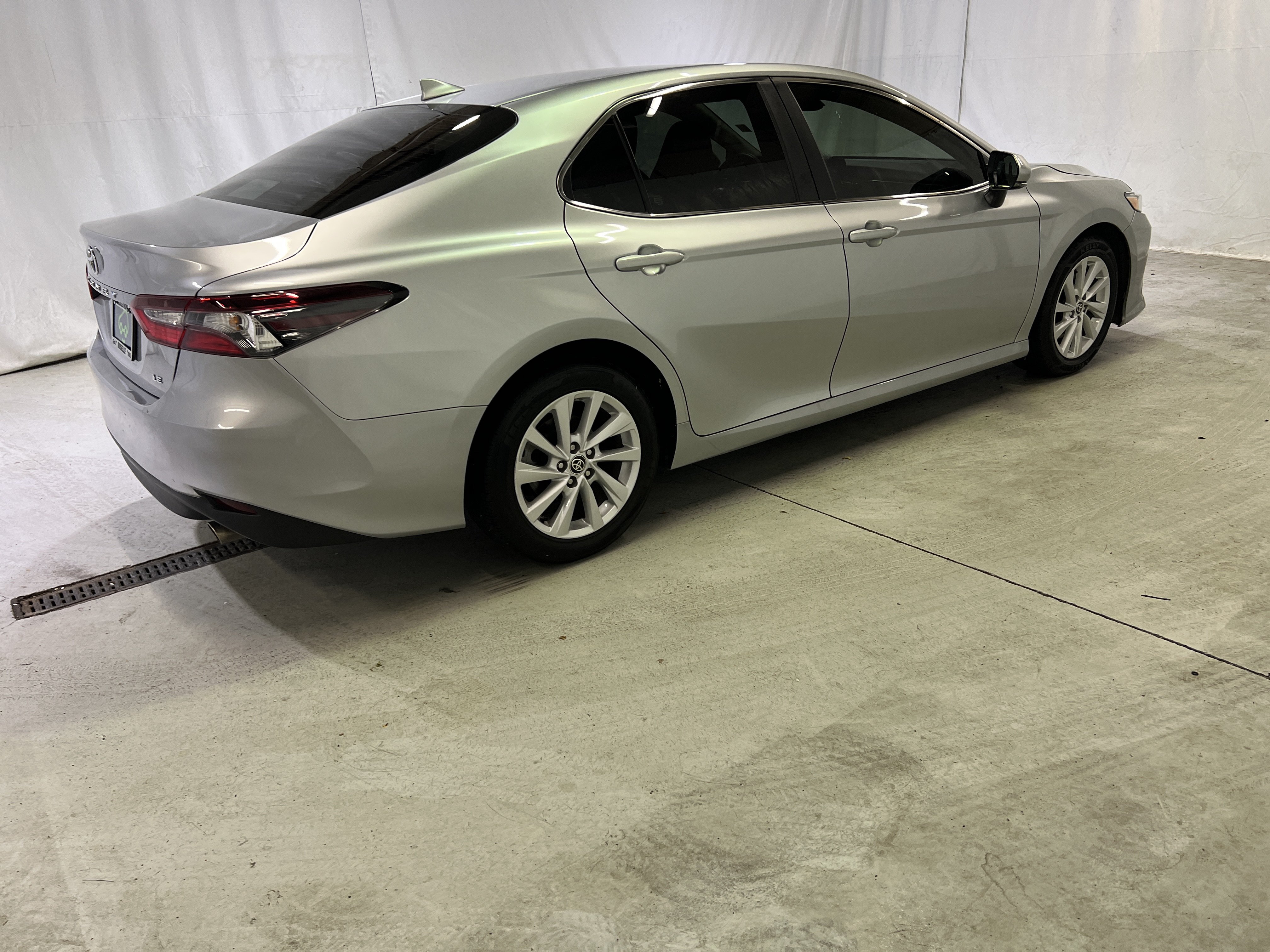 Used 2024 Toyota Camry LE w/ Convenience Package FWD image 11