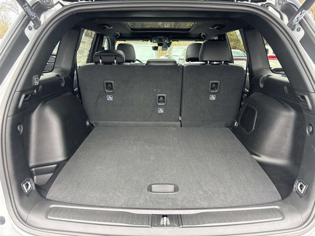 New 2025 Jeep Grand Cherokee Limited w/ Trailer Tow Package image 4