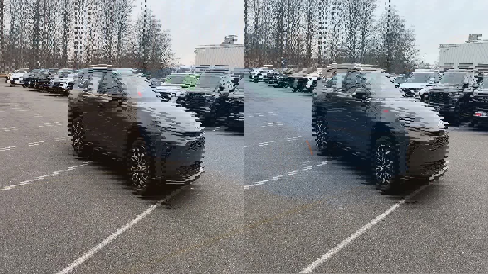 New 2026 Toyota Crown Signia image 2