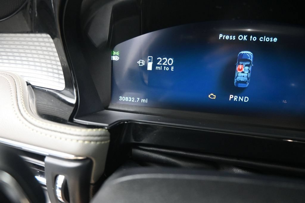 Used 2024 Lincoln Corsair FWD w/ Equipment Group 101A image 6