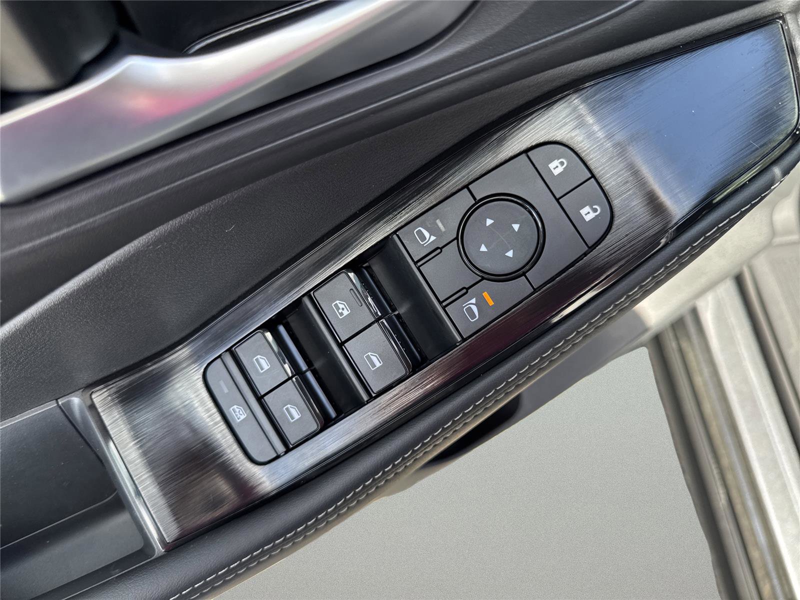 New 2026 Nissan Rogue SV FWD image 18