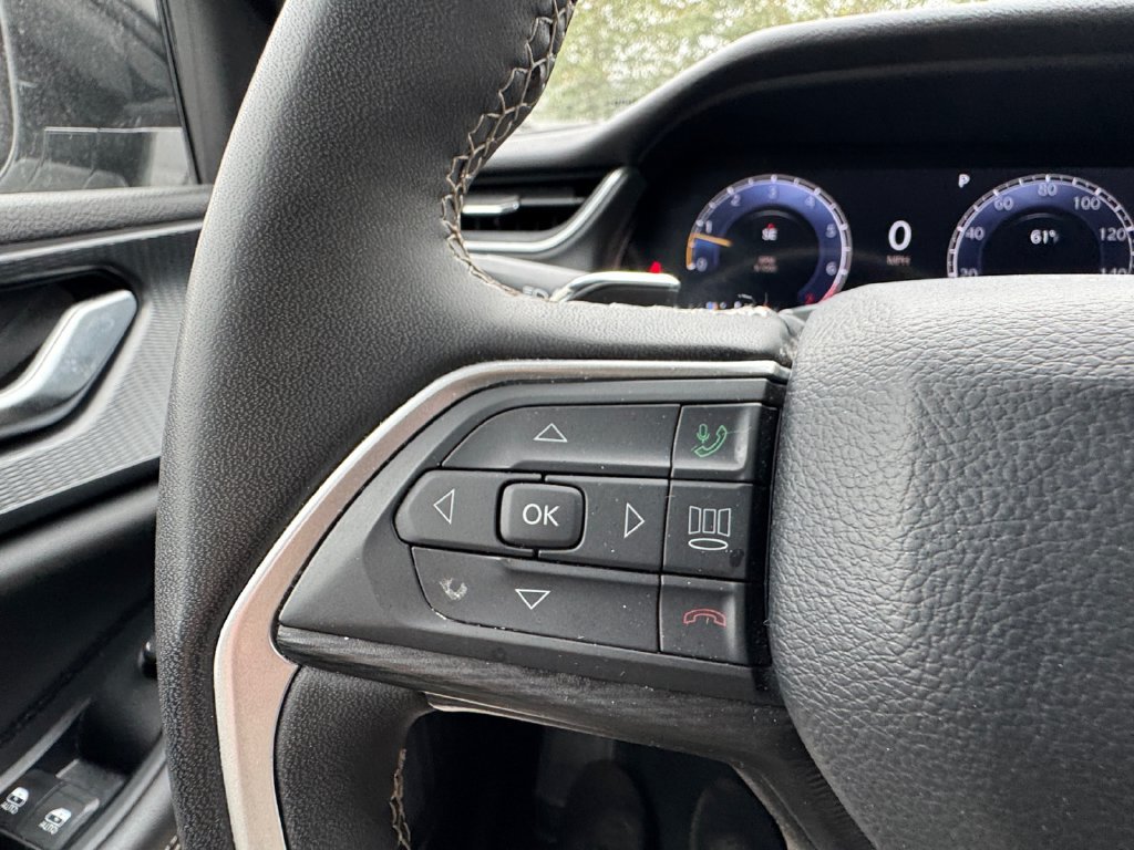 Used 2024 Jeep Grand Cherokee Altitude RWD image 13